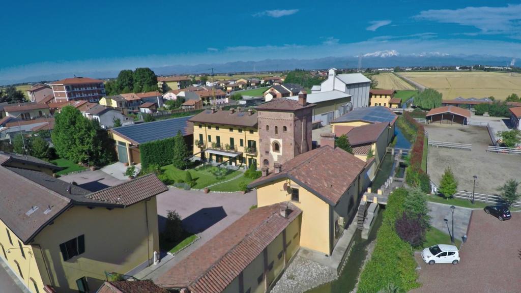 La Torre Dei Canonici Lumellogno Exterior photo
